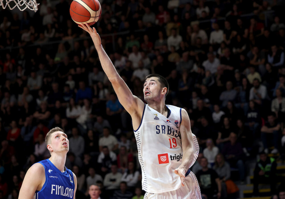 Kapiten Luka Mitrović na utakmici Srbije i Finske