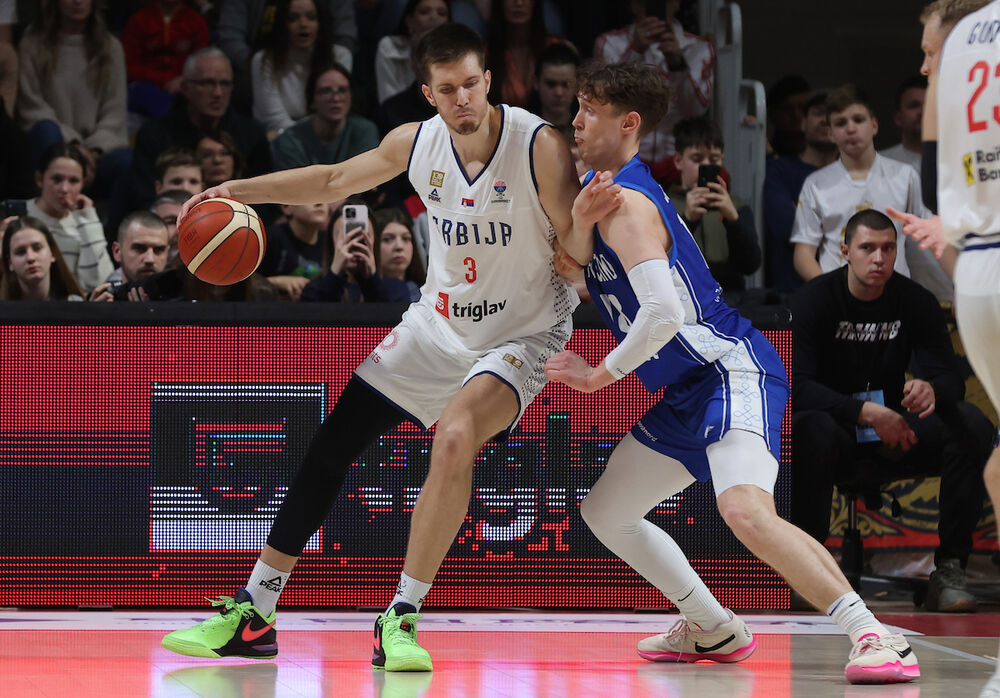 Filip Petrušev na utakmici Srbije i Finske