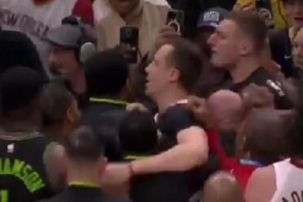 JOVIĆ NASRNUO NA VALANČIJUNASA: Masovna tuča na meču Majamija i Pelikansa - Srbin skočio sa klupe, jedva ga smirili