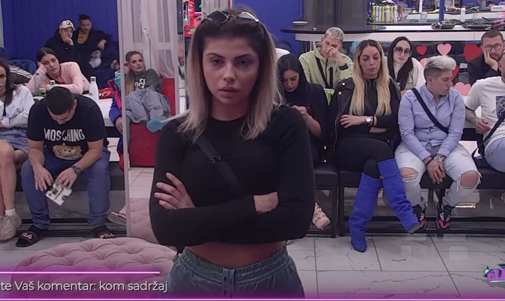 Anđela Šparavalo otkrila da je roditelji ucenjuju