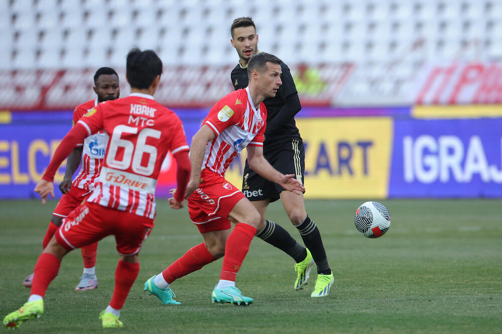 SPORAN TRENUTAK NA MARAKANI: Da li je Čukarički OŠTEĆEN protiv Zvezde?