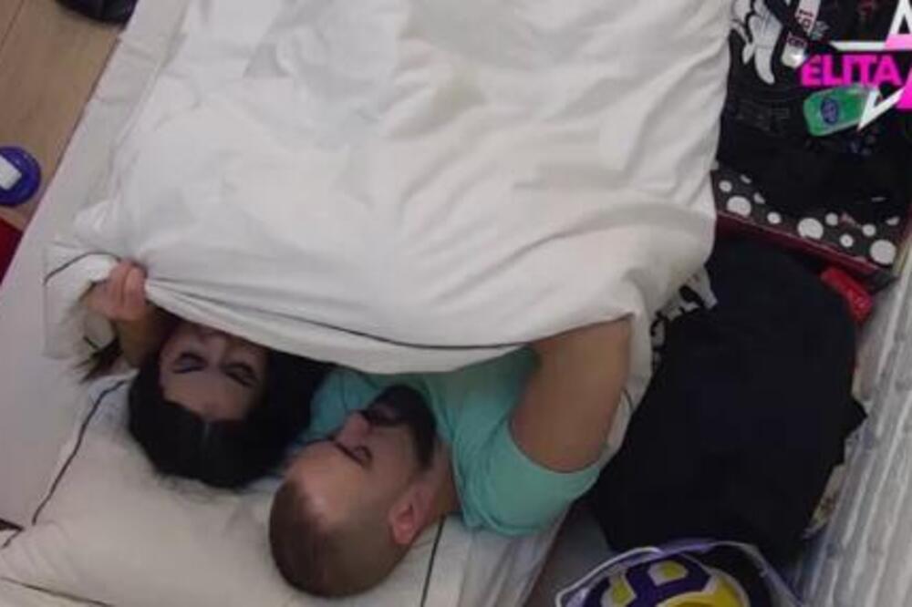 PREPUSTILI SE STRASTIMA I UŽIVALI: Uroš se potrudio da njegova izabranica bude ZADOVOLJNA, kamere im nisu smetale