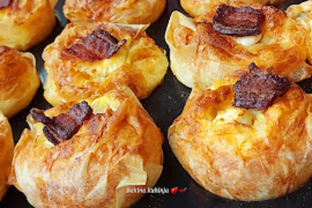 BAKA OTKRILA RECEPT ZA NAJUKUSNIJE PUŽ PITE SA SIROM I SLANINOM: Nedeljni DORUČAK u kom će uživati CELA PORODICA