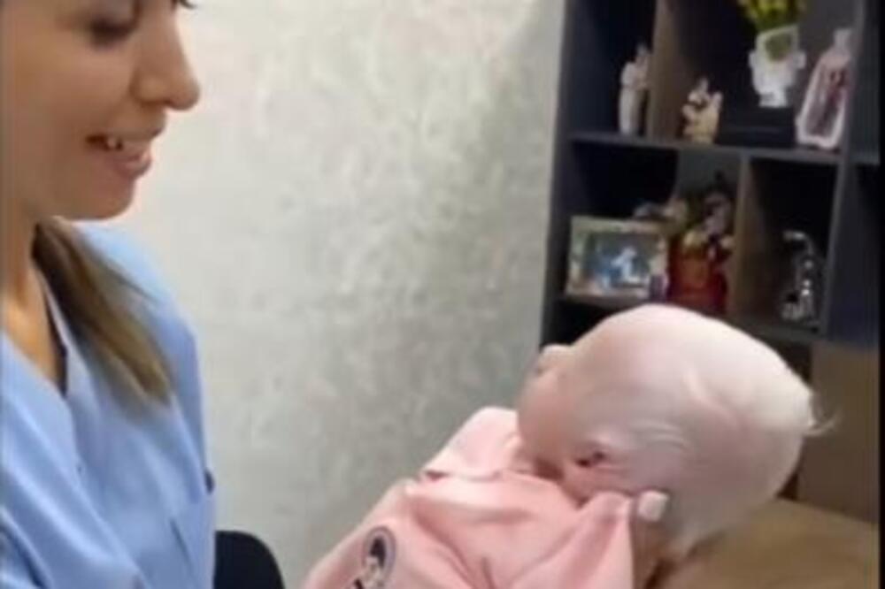 MEDICINSKA SESTRA PODIGLA BEBU I ČITAV SVET OSTAO U ČUDU: Kada su videli kako izgleda KOMENTARISALI su SAMO OVO