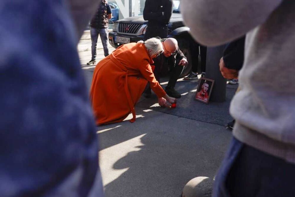 Odavanje pošte ubijenom Stefanu Saviću