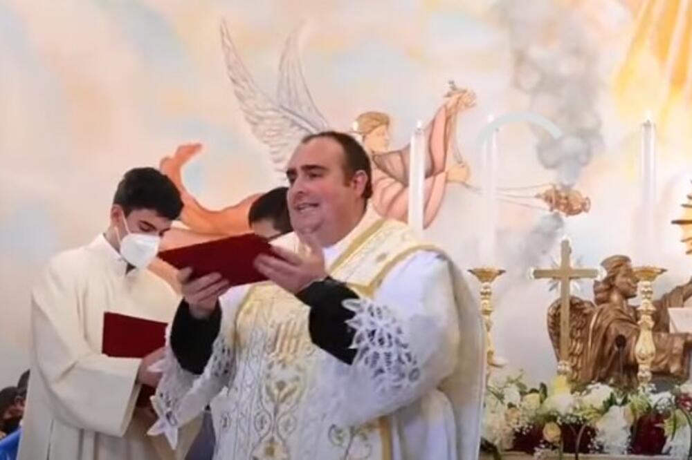 MAFIJAŠI SIPALI OVO U VINO SVEŠTENIKU: On osetio čudan miris, za dlaku ovako izbegao smrt (VIDEO)