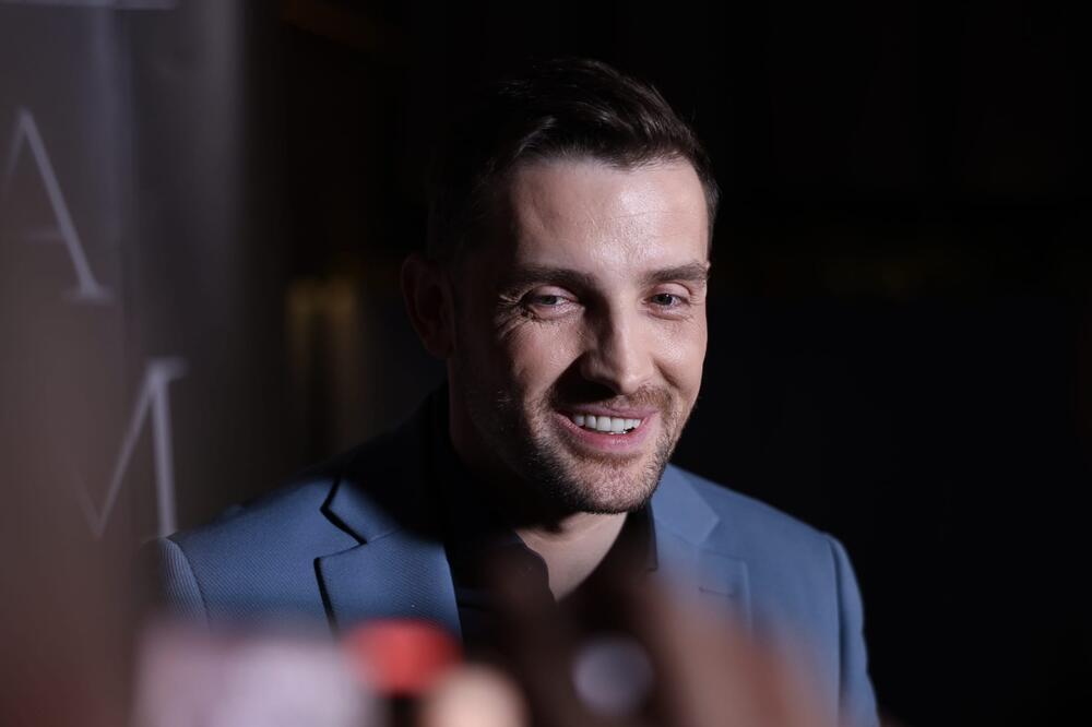 NOVO SAOPŠTENJE MIRZE SELIMOVIĆA NAKON SAOBRAĆAJKE! PEVAČ PRIZNAO DA JE DOŠLO DO NESPORAZUMA: Moj bend je...