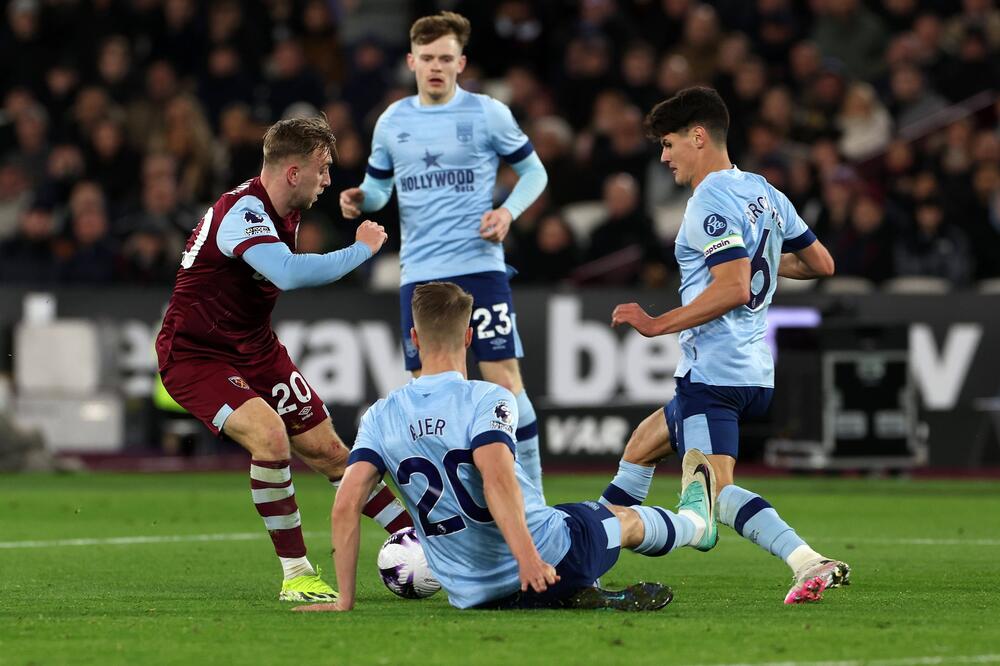 KIŠA GOLOVA U LONDONU: Het-trik Bouena, Brentford NEMOĆAN