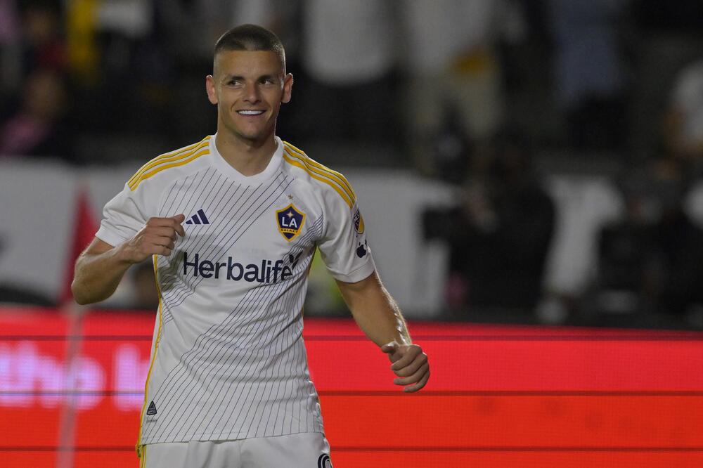 JOVELJIĆEVA POSEBNA POSVETA NOVAKU! Dejan objavio fotografije sa Đokovićem, Divcem i Mesijem