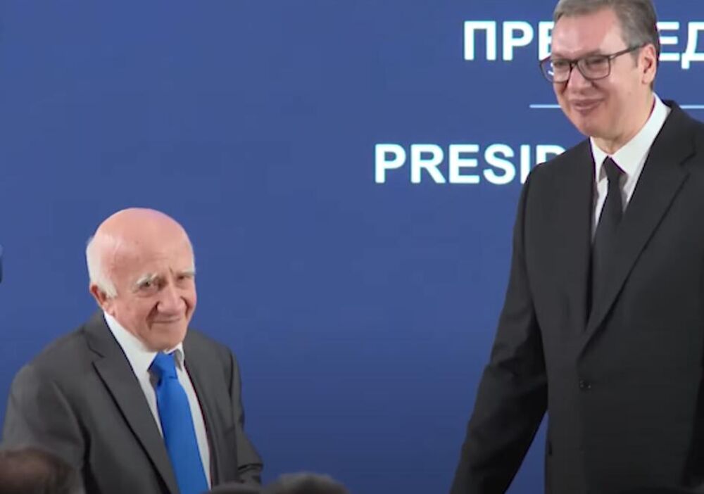 Ginekolog primarijus dr Krstić odlikovan ordenom