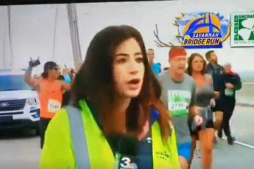 USRED PRENOSA UŽIVO, MUŠKARAC UDARIO VODITELJKU PO ZADNJICI: Kamera sve snimila, u jedan detalj svi bulje