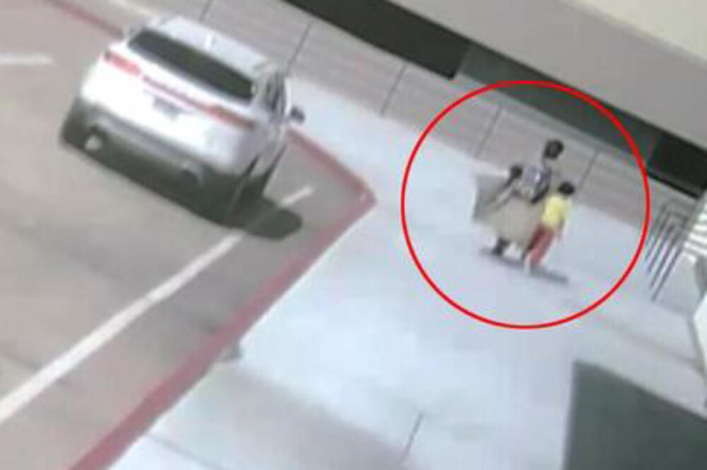 STRAŠNA SCENA U CRKVI: Žena koristila dete kao ŽIVI ŠTIT, a onda otvorila vatru na POLICIJU (VIDEO)