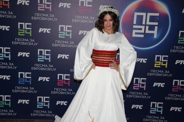 BRESKVICA OTKRILA DA LI NJENA PESMA IMA POLITIČKI KONTEKST: Evo da li ju je Vojaž PODRŽAO na PZE, detalji su TU