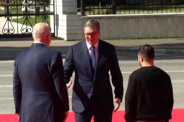 VUČIĆ NA SAMITU UKRAJINA-JUGOISTOČNA EVROPA, DOČEKALI GA RAMA I ZELENSKI: Čekaju nas važne teme!