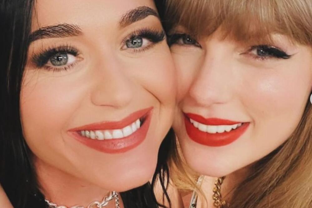 HOĆE LI OVAKO CECA I JECA? Pomirile se LJUTE RIVALKE, ljudi gledaju u fotografiju i KRSTE SE: OVO NI U SNU NISMO...