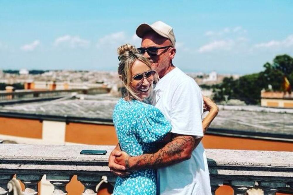 ONO KAD TI ROĐENA MAJKA UKRADE DEČKA! GLUMAC PRVO BIO SA ĆERKOM, PA NAVALIO NA TAŠTU: Da se čovek PREKRSTI, ŠOK