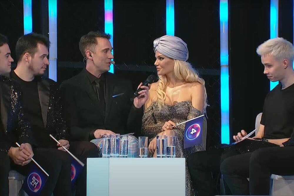 TVITERAŠI ISPROZIVALI SRPSKU PEVAČICU ZBOG TURBANA NA GLAVI, ONA SADA SVIMA ZAPUŠILA USTA: Evo kako reaguje na HEJT