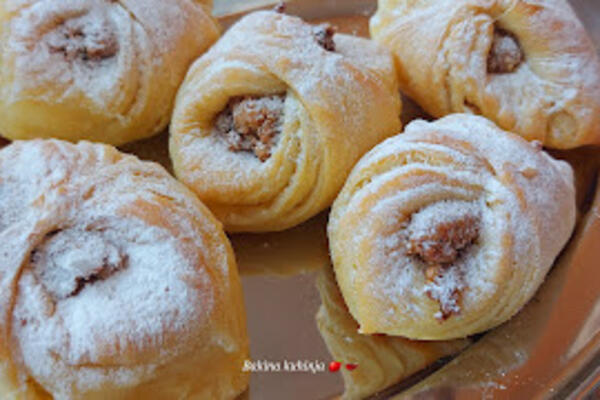 BAKIN RECEPT ZA NAJBOLJE LAŽNE SALČIĆE KAKVI SU SE NEKAD PRAVILI: Osvaja na prvi zalogaj - nema bolje poslastice