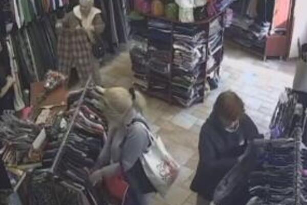 KRAĐA U BUTIKU U BEOGRADU USRED BELA DANA: Radnica je uhvatila u krađi, a ona samo izašla (FOTO)