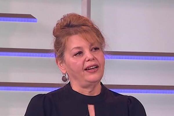 HRISTINA NIJE MOGLA DA SMRŠA 25 GODINA PA JE ODJEDNOM IZGUBILA 110 KILA: Kad čujete kako je USPELA, bićete u šoku