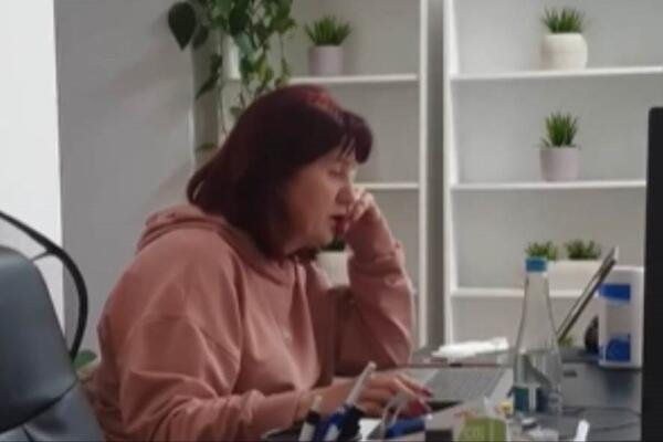 "LIČNO JE PROŽIVLJAVALA NAŠE PODVIGE I PORAZE": Dragica od firme dobila NEVEROVATAN POKLON za rođendan