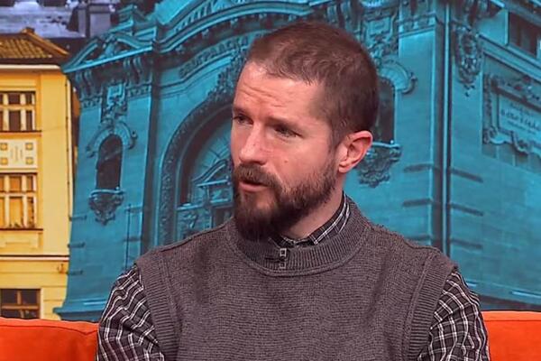 "AKO IDETE U CRKVU ZBOG OVOGA, ONDA NEMOJTE DA SE KRSTITE": Teolog podsetio na PRAVILA koja mnogi vernici zaborave