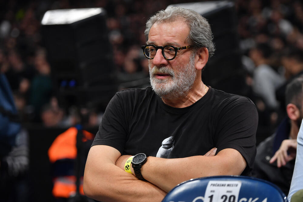 GROBARIMA PUNO SRCE: Dobro poznato lice bodri Partizan protiv Efesa!