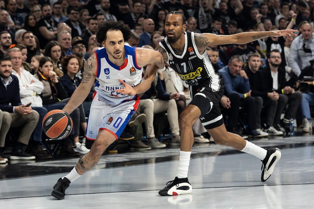 "NOŽ" U SRCE NAVIJAČIMA: Sprema se NEZAPAMĆENA IZDAJA u Evroligi!