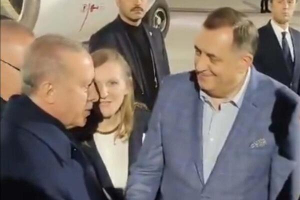 ERDOGAN SLUČAJNO NALETEO NA DODIKA, NJEGOVA FACA ĆE VAM SVE REĆI... Turčin ostao BEZ REČI, gledajte samo! (VIDEO)