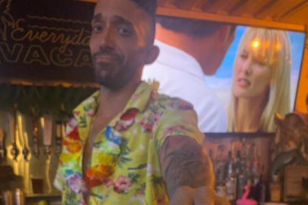 BARMEN DONEO DEVOJKAMA RAČUN I SKRIVENU PORUKU, ZBOG ONOGA ŠTO JE PISALO CEO SVET NA NOGAMA: Nastao opšti HAOS!