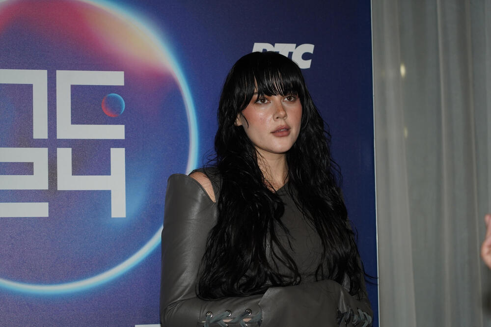 "SVETLOST UVEK POBEĐUJE TAMU..." Brutalna poruka pobednice PZE, njene reči GAĐAJU PRAVO U SRCE