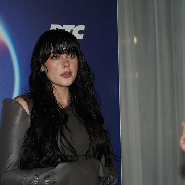 ODEĆA TEYA DORE NOSI JAKU SIMBOLIKU, OGLASILE SE DIZAJNERKE I OTKRILE SVE TAJNE: Nikada ne biste pogodili ŠTA ZNAČI