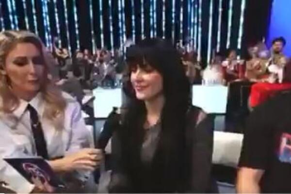 "OVA PESMA JE PATRIOTSKA IZ DRUGOG UGLA" Razotkrivena SIMBOLIKA numere koja važi za FAVORITA, ovo niste znali