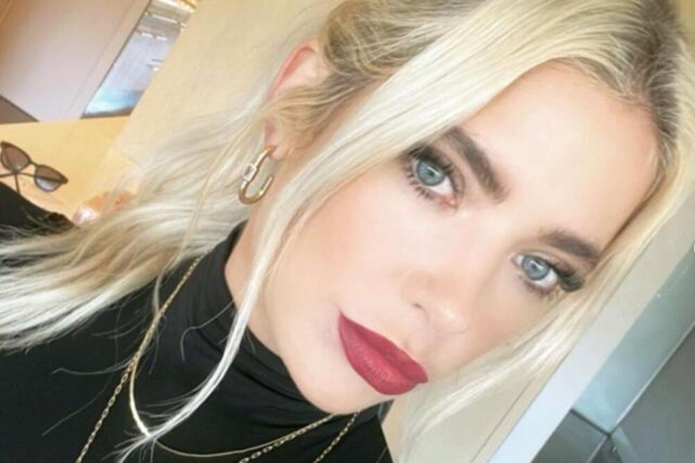 PORODILA SE POZNATA GLUMICA: Fotografija na njenom profilu RAZNEŽIĆE sve