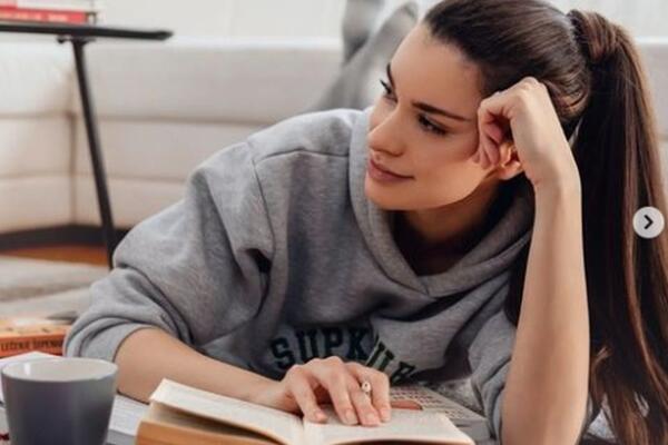 ZAVIRITE U STAN OMILJENE VODITELJKE RTS-A: Drugačiji je od SVIH koje ste do SADA VIDELI, pravi mali raj za OČI