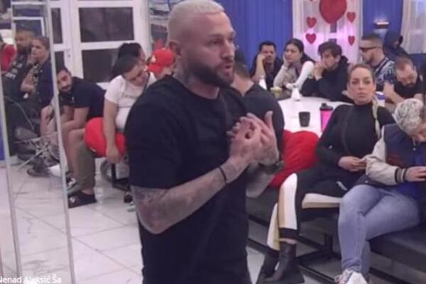 OTKRIVENA VELIKA TAJNA PORODICE NENADA ALEKSIĆA: Reper mislio da ga KAMERE NE SNIMAJU, pa ovo REKAO O RODITELJIMA