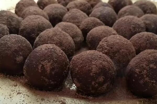 NAJJEDNOSTAVNIJE PLAZMA KUGLICE OD SAMO 15 MINUTA: Idealne za sve prilike - sočne, ukusne i kremaste