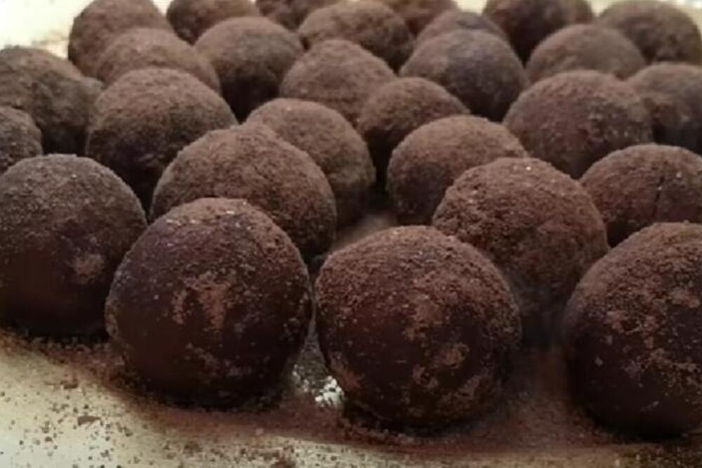 NAJJEDNOSTAVNIJE PLAZMA KUGLICE OD SAMO 15 MINUTA: Idealne za sve prilike - sočne, ukusne i kremaste