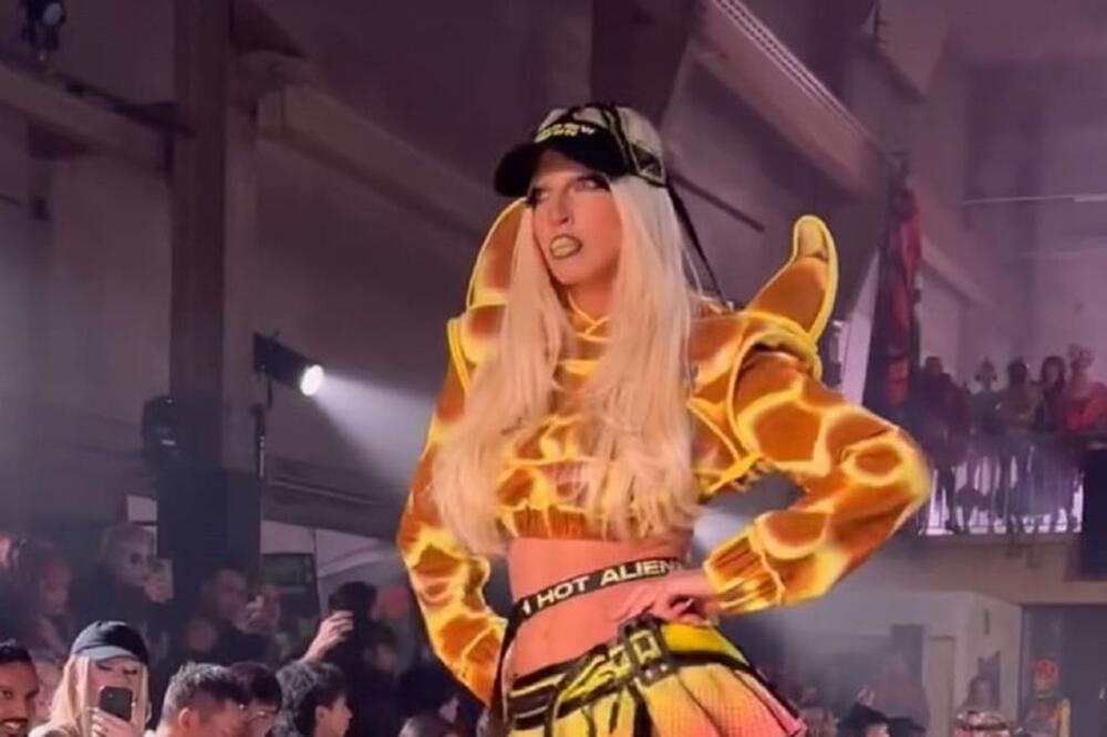 SVETSKA, A NAŠA! Karleuša nastavila DOMINACIJU na nedelji mode u Parizu: Izgledom sve ostavila bez TEKSTA