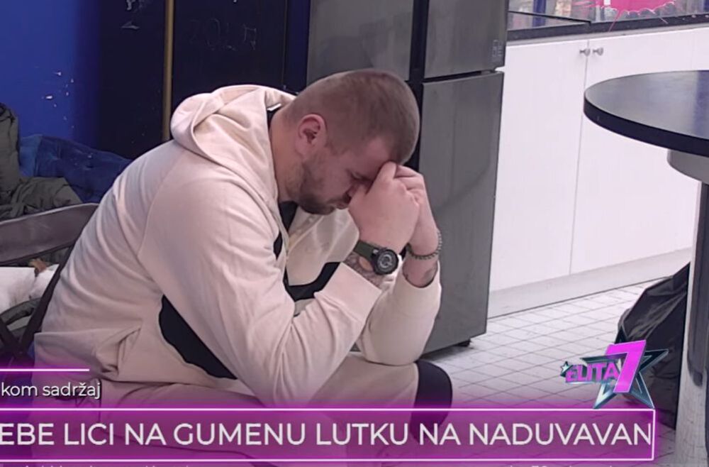 Janjuš sluša izlaganje Maje Marinković