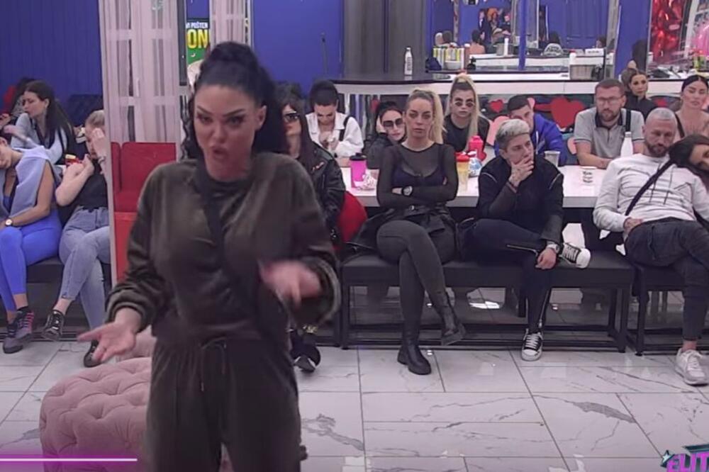 MAJA MARINKOVIĆ OČAJNA ZBOG STANISLAVA KROFAKA: Starleta želi da RASKINE, otkrila šta joj NAJVIŠE SMETA, šok