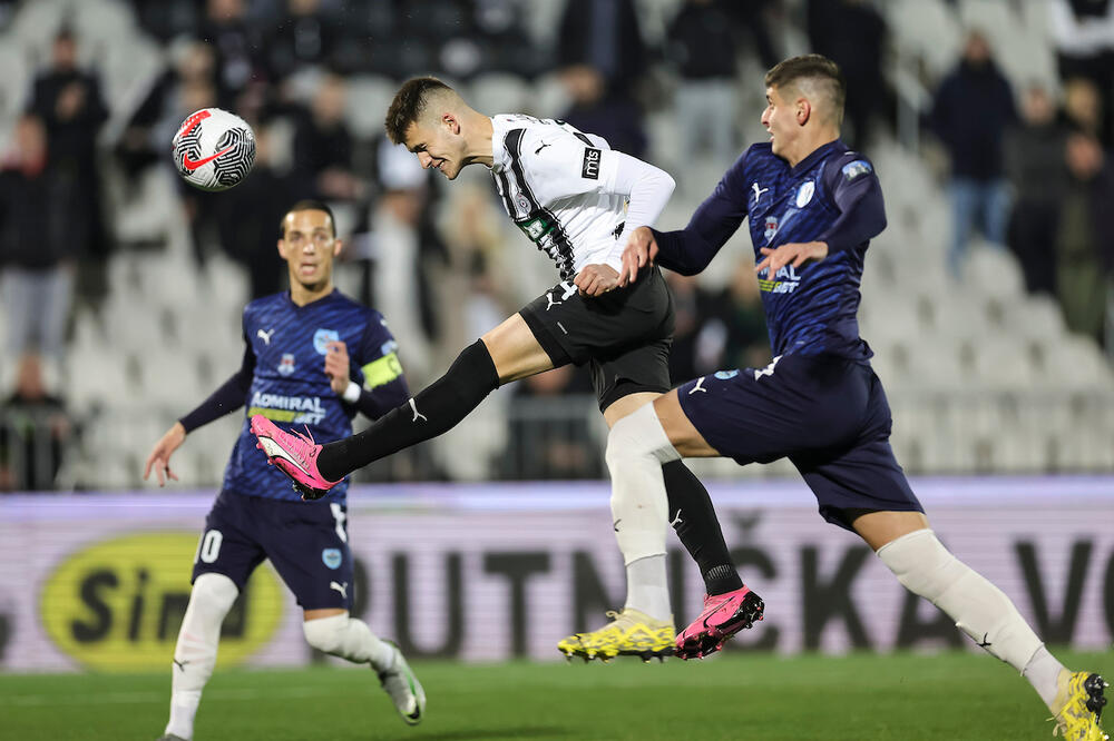 BIVŠI FUDBALER ZVEZDE ZALEDIO HUMSKU: Baždar doneo vođstvo, a onda je usledio ŠOK! (VIDEO)