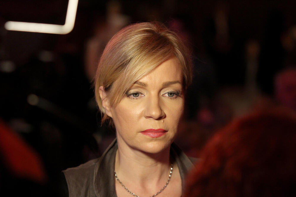 NAŠA VODITELJKA IMA NA ŠTA DA BUDE PONOSNA, ĆERKA JOJ PRAVA LEPOTICA: A tek da čijete njeno OBRAZOVANJE, svaka čast