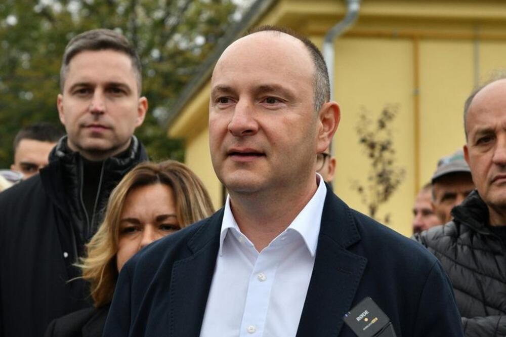 OGLASIO SE GRADONAČELNIK NOVOG SADA O TRAGEDIJI: "Kao čovеk zatеčеn sam i užasnut"