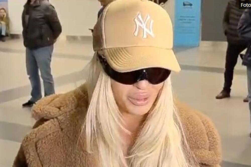 "LAKŠE JE NEGO MOJ POSAO..." Karleuša se VRATILA iz Pariza: Pop diva otkrila sve DETALJE SA PISTE, puna UTISAKA