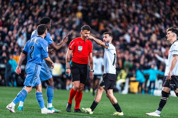 SUDIJA KOJI JE OPLJAČKAO ZVEZDU, A PRE NEKOLIKO DANA I REAL, POPIO KAZNU: Evo kakva je SANKCIJA doneta za njega!