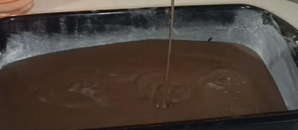 Kora za mađarski kolač 'slatki somot' u plehu