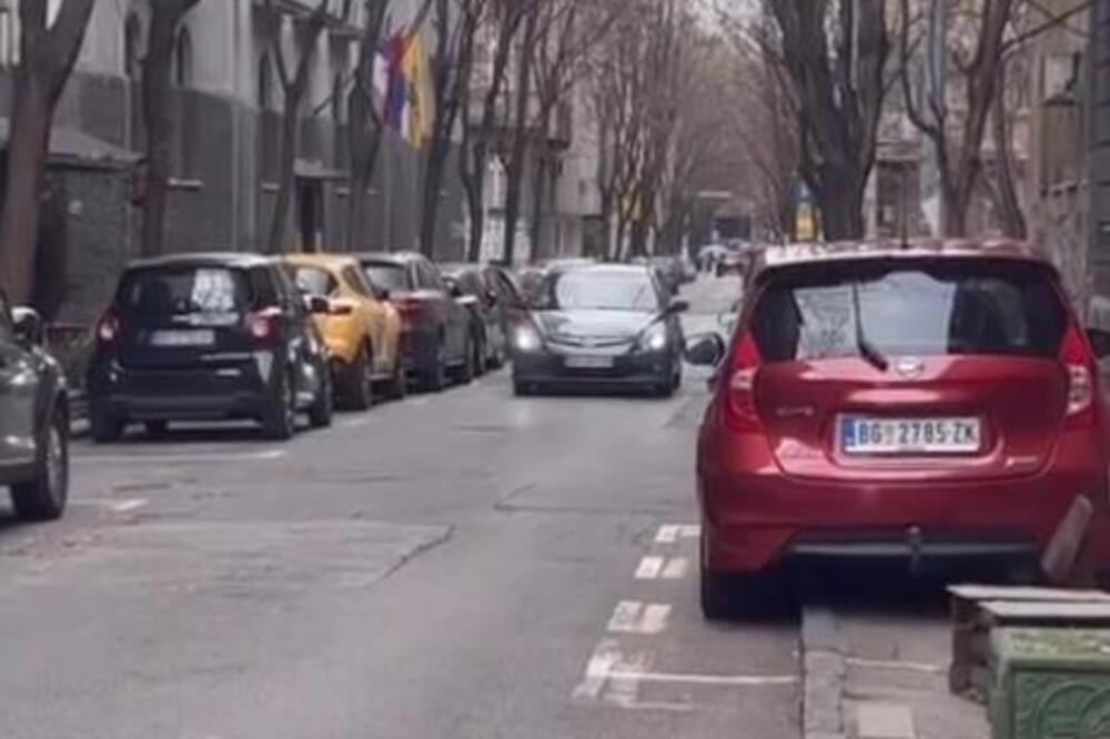 DOKLE VIŠE OVAKO? Vožnja u KONTRA SMERU iznervirala BEOGRAĐANE, ponavlja se SVAKODNEVNO (FOTO)