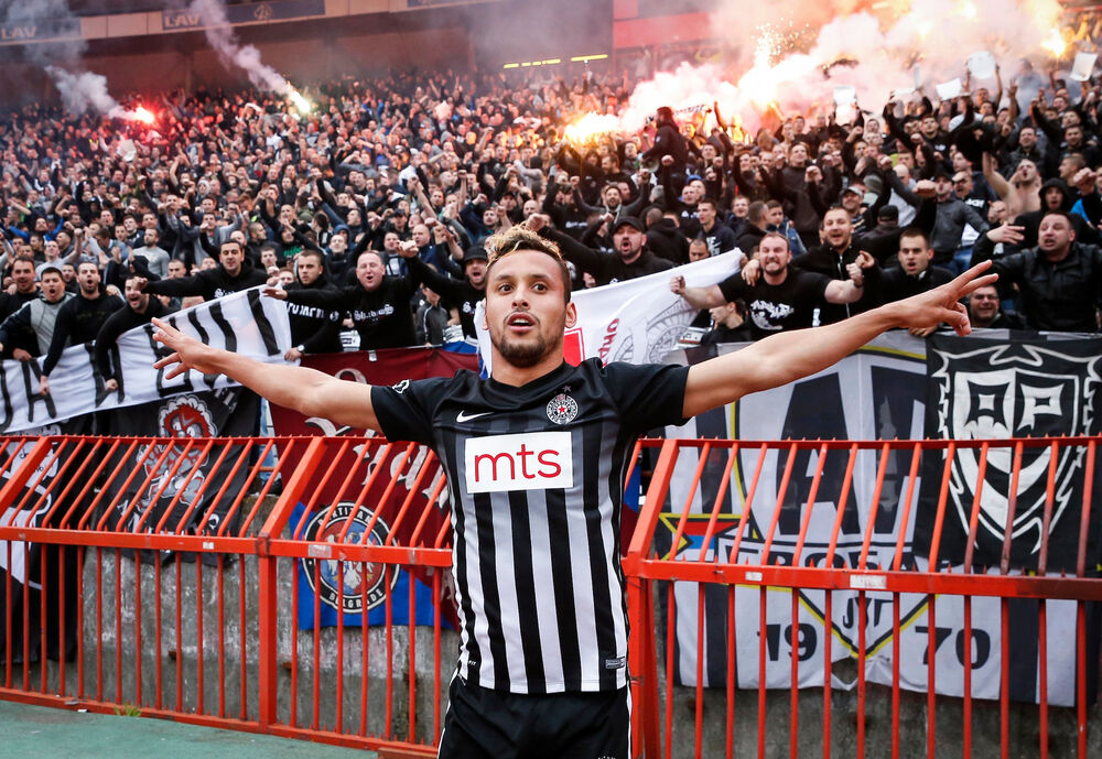 Leonardo slavi gol sa Grobarima tog 18. aprila 2017. godina