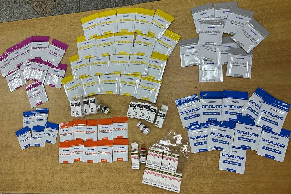 DOŠLI NA GRANICU, PA PRIJAVILI SAMO LIČNI PRTLJAG: Carinici otvorili AUTOMOBIL, a u NJEMU... (FOTO)